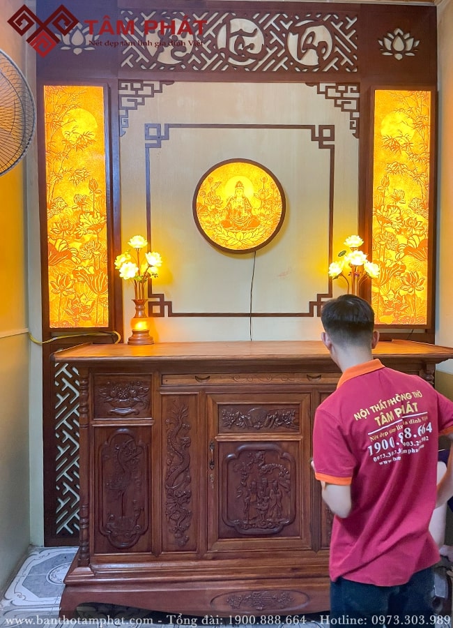 Bàn Thờ Gia Tiên: Nơi Gìn Giữ Hồn Cốt Của Mỗi Gia Đình Việt